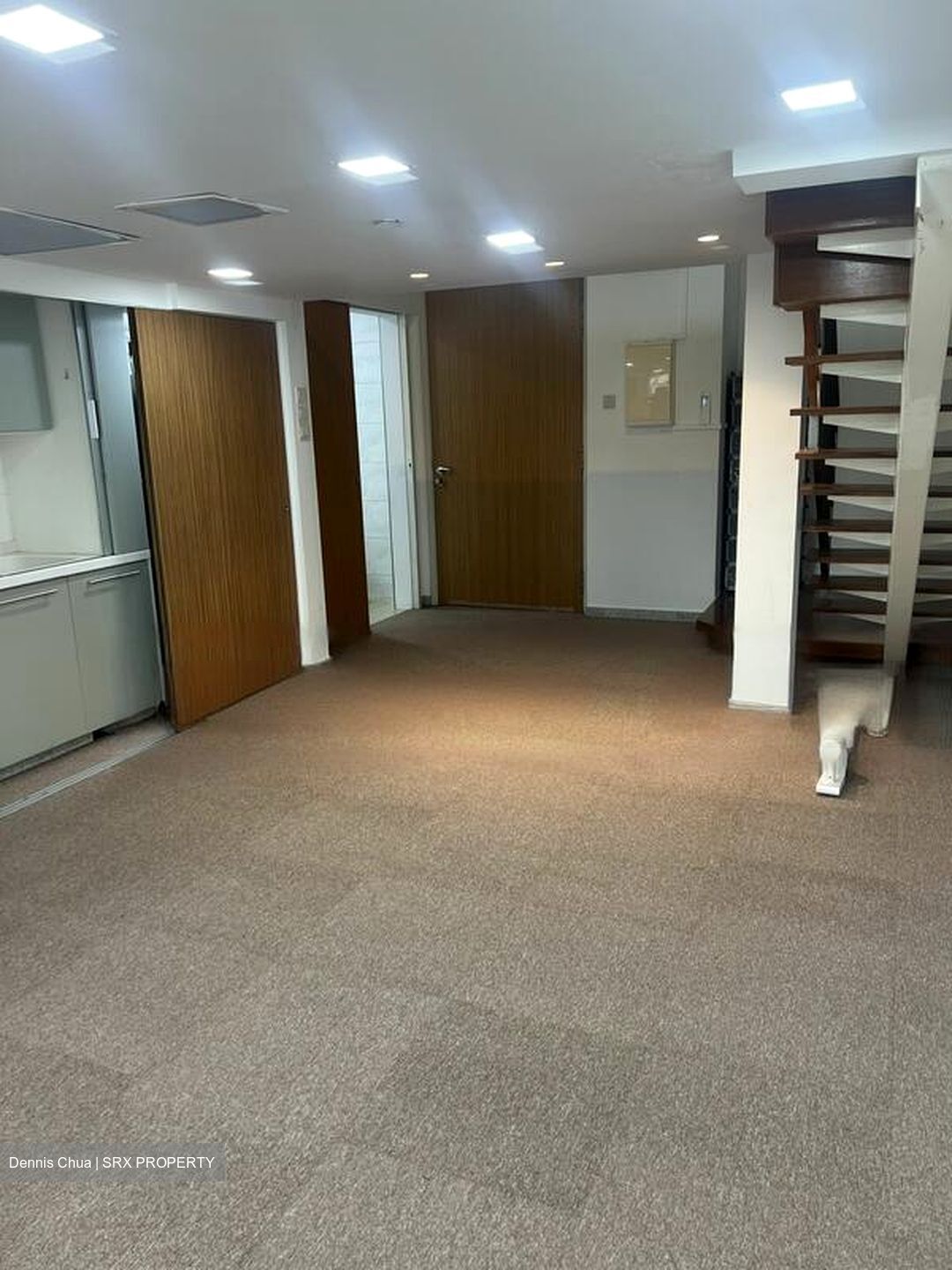 Clarke Quay MRT (D1), Office #456065361